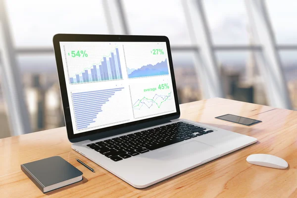 Gráfico de negócios no laptop tela — Fotografia de Stock