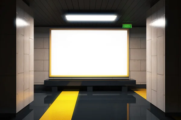 Üres fehér hirdetőtáblán a sárga vonal, ál-up metró — Stock Fotó
