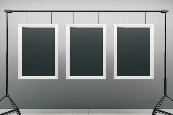 3 つの空白の黒い図枠、モックアップ — ストック写真