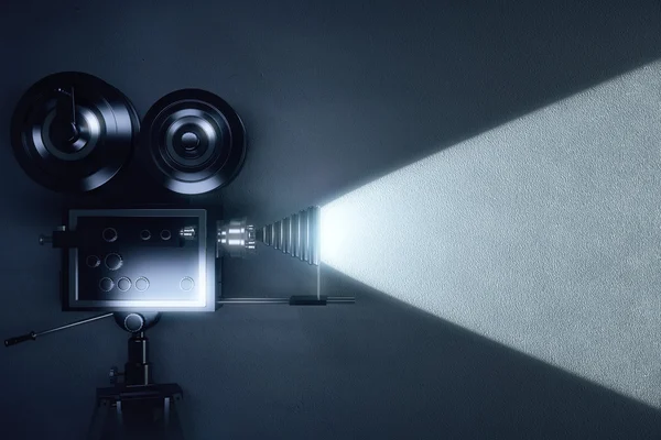 Oldtimer-Kamera filmt im dunklen Raum — Stockfoto