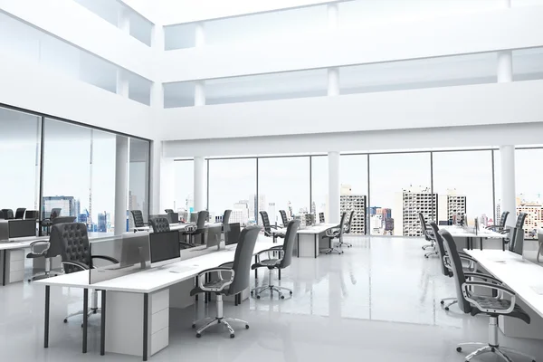 Moderna kontor med öppna ytor och stora fönster — Stockfoto