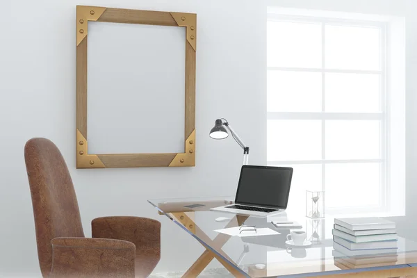 Moldura de madeira de Steampunk na sala de escritório leve moderna com — Fotografia de Stock