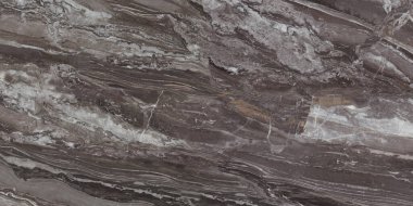 Koyu kahverengi doğal mermer desenli, çapraz damarlı taş desenli.