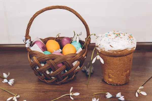 Easter Background Easter Eggs Basket Easter Pastries Wooden Table Easter — Zdjęcie stockowe