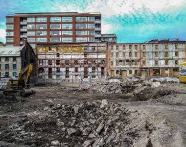 2019-05-31: Montreal şehir merkezindeki inşaat alanları Quebec, Kanada.