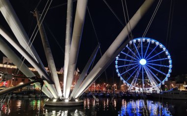 2020-09-19: Il Grande Bigo ve Ferris Wheel Porto Antico di Genova veya Eski Cenova Limanı, Liguria bölgesi, İtalya