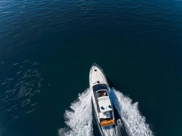 Motorbåt Navigeringsflyg — Stockfoto