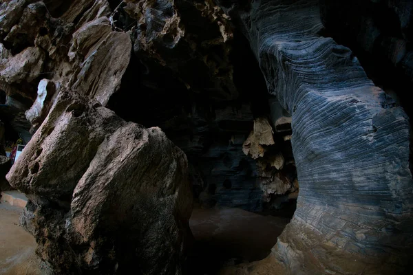 青の洞窟 中に素晴らしい岩壁を持つ自然洞窟 メーソット地区 タクシー州 — ストック写真