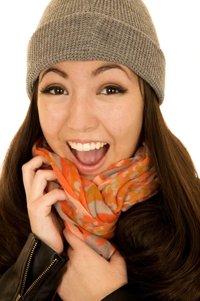 Alegre emocionado asiático americano adolescente mujer modelo usando gorro —  Fotos de Stock