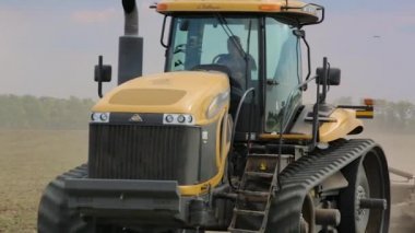 Disk ekicilerle mekanize tarla