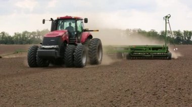 Disk ekicilerle mekanize tarla