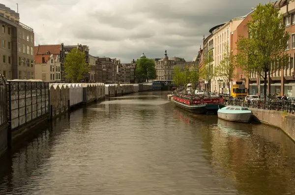 Amsterdam 'da çiçek pazarı