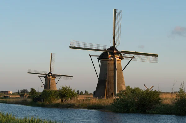 Zwei Windmühlen — Stockfoto