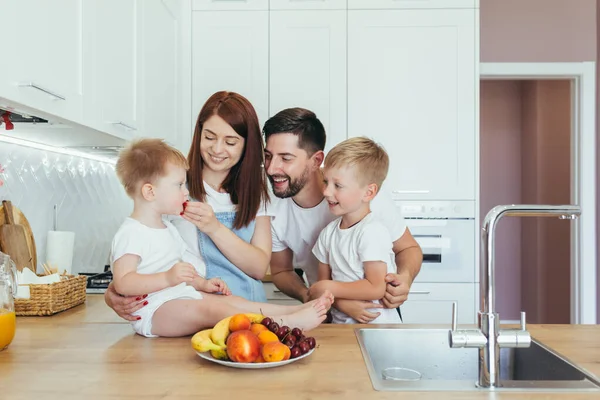 Happy Family Husband Woman Two Children Boys Having Breakfast Home — Stock Photo, Image