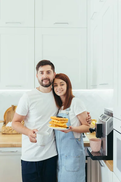 Happy Family Man Woman Cooking Together Kitchen Home — Stock Photo, Image