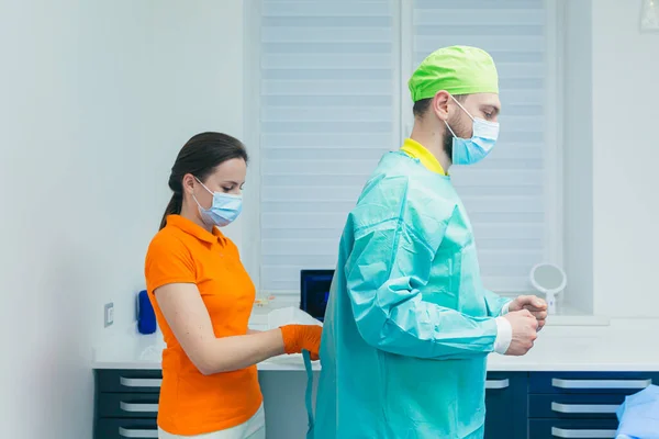 Equipo Ortodoncistas Que Prepara Para Someterse Una Operación Médica Una — Foto de Stock