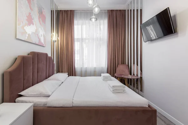 Yatak Odasının Içi Modern Tarzda — Stok fotoğraf