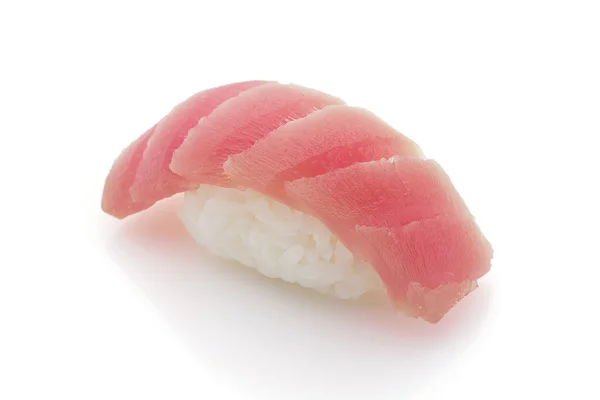 Cozinha japonesa. Sushi com ingredientes frescos . — Fotografia de Stock