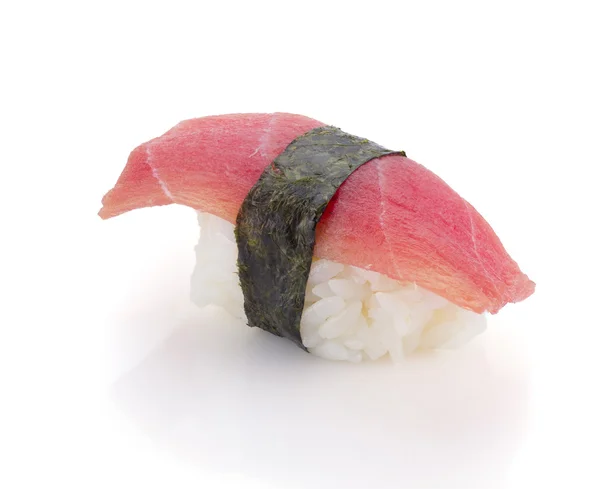 Cozinha japonesa. Sushi com ingredientes frescos . — Fotografia de Stock