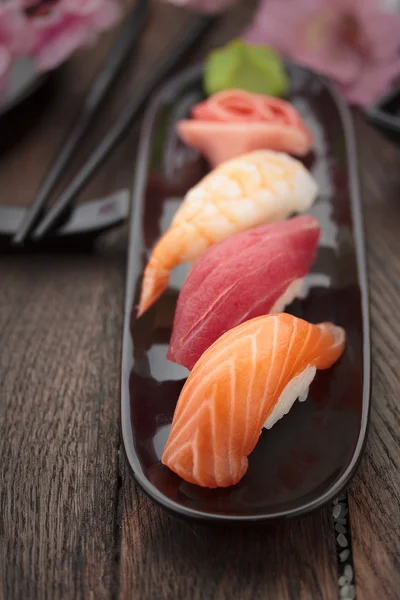 Cozinha japonesa. Sushi. — Fotografia de Stock