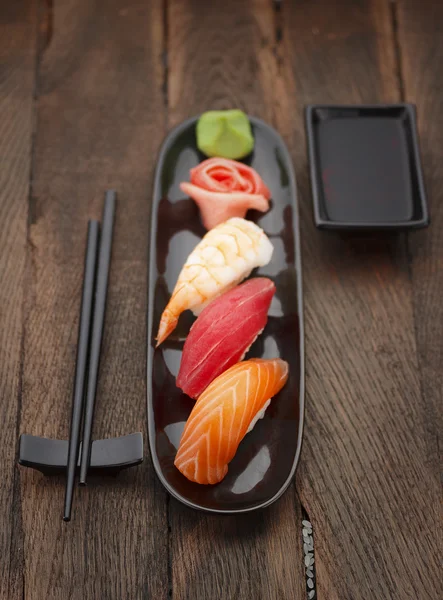 Japanese cuisine. Sushi — Stock Photo, Image