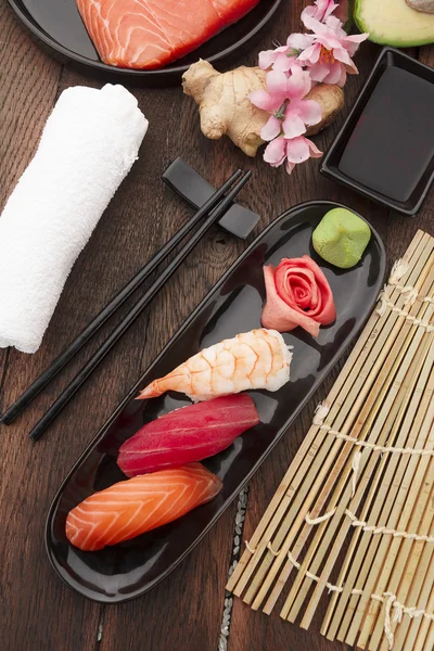 Japanese cuisine. Sushi — Stock Photo, Image