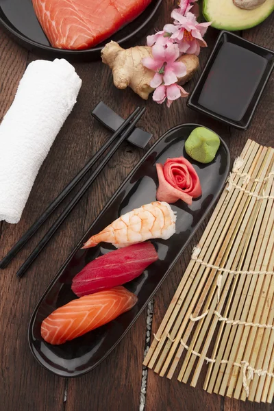 Japanese cuisine. Sushi — Stock Photo, Image