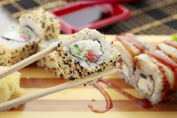 Cozinha japonesa. Sushi. — Fotografia de Stock