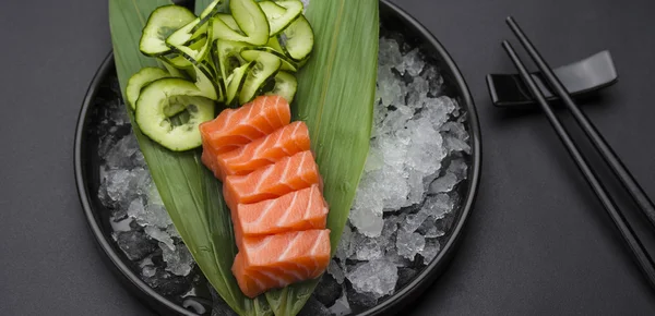 Japanese cuisine. Sushi. — Stock Photo, Image