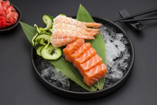 Японская кухня. Суши . — стоковое фото