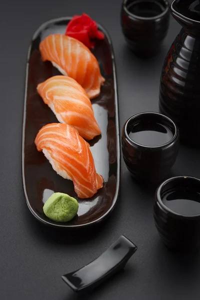 Japanese cuisine. Sushi. — Stock Photo, Image