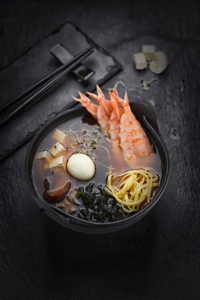 Det japanske køkken. Suppe - Stock-foto