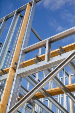 bina inşaat üzerinde mavi gökyüzü