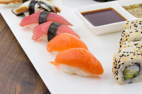 Cocina japonesa. Sushi. . — Foto de Stock