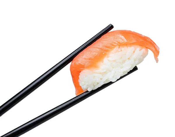 白い背景で隔離の箸でサーモン寿司にぎり — ストック写真