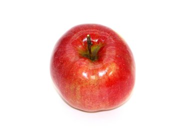 Beyaz arkaplanda kırmızı elma izole edildi