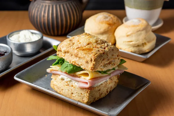 Ben con arepas de gustos varios y opciones veganas