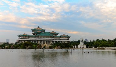 Halk Sarayı okul. Pyongyang.