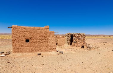 hut Berber in the Sahara desert clipart