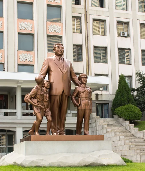 Monumento a Kim Il Sung en Pyongyang — Foto de Stock