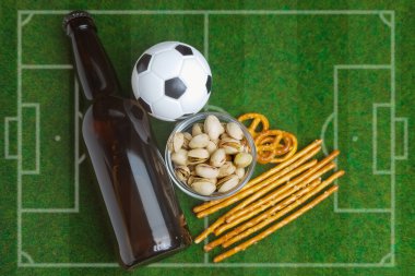 Futbol Şampiyonası izlemek için parti Gıda seçimi