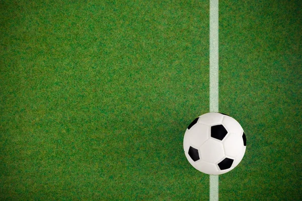 Futebol campo de futebol grama bola fundo. Deitado. Vista superior — Fotografia de Stock