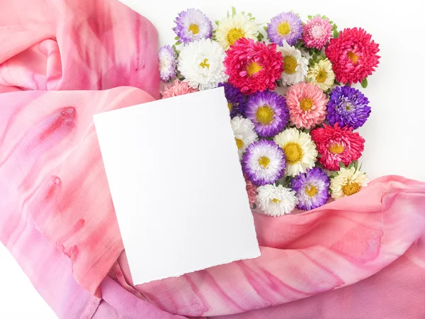 Crisantemi colorati sfondo fiori. Posa piatta . — Foto Stock