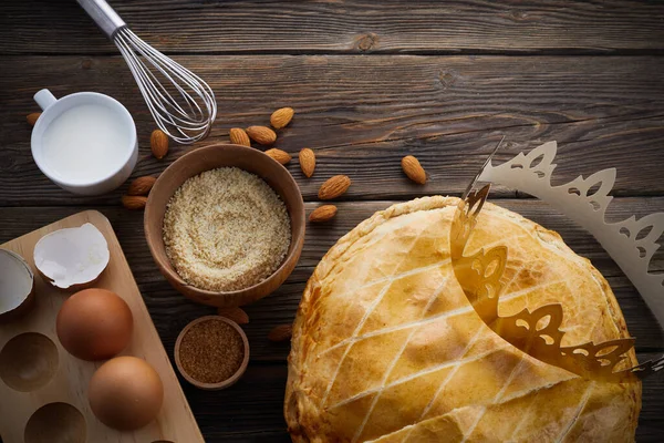 Vízkereszt torta, Francia Galette de rois. Vízkereszt napi hagyomány. — Stock Fotó