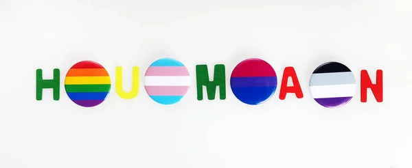 Символы равенства ЛГБТ. Человеческий слоган. знак человека с флагом lgbt на белом фоне. — стоковое фото
