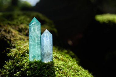 Gemstone minerallerinin gizemli bir doğası var. Kristal Ayini için Sihirli Kaya, ruhani uygulamalar.