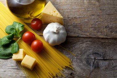 Malzemeyi hazırlık ile makarna