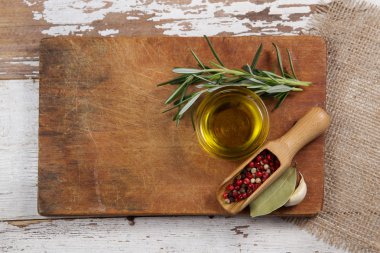 Baharat ile kesme tahtası