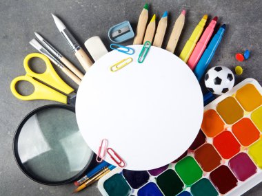 ofis ve öğrenci vites beyaz arka plan üzerinde fotoğraf 