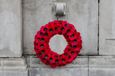 Duvara Haşhaş Çelengi monte edildi. Dünya Savaşı 'nı Anma Günü